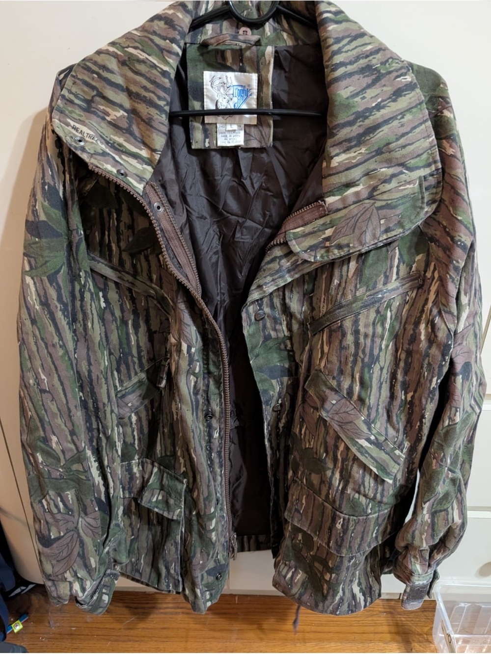 Vintage Trophy Club Realtree Camo Hunting Jacket Size L Made in Korea